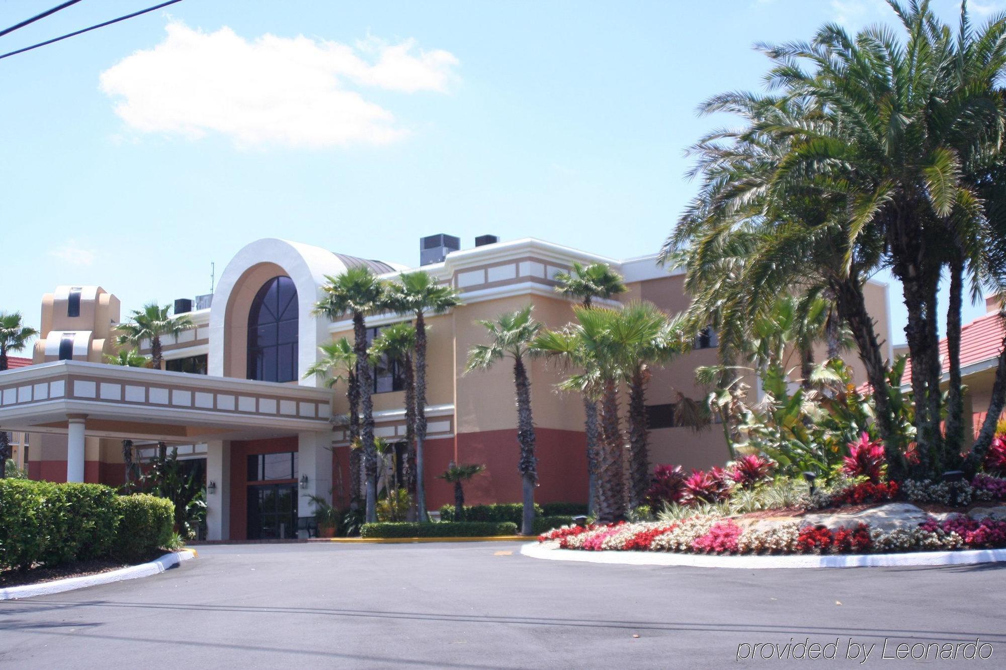 Westgate Towers Hotel Four Corners Buitenkant foto